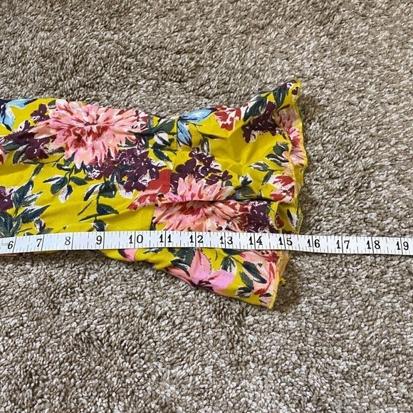 BAND OF GYPSIES BOHO TIE FRONT FLORAL SHIRT - Picture 10 of 10